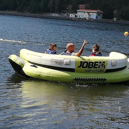 Chaleureux Des Brocards Aux Pieds Des Sapins 3 étoiles Сasa de vacaciones