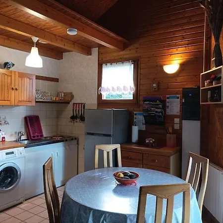 Сasa de vacaciones Chaleureux Des Brocards Aux Pieds Des Sapins 3 étoiles